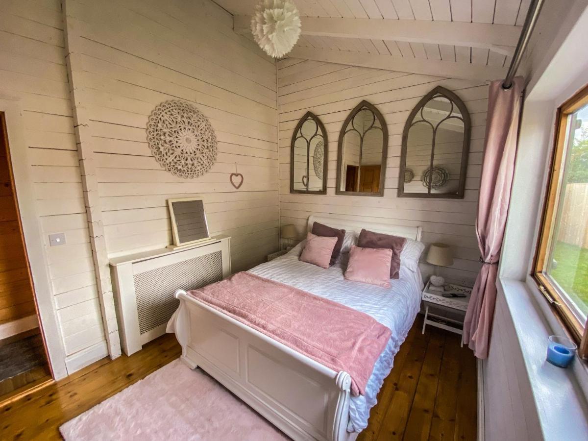Beautiful 3-Bed Luxury Private Lodge In 요크 외부 사진