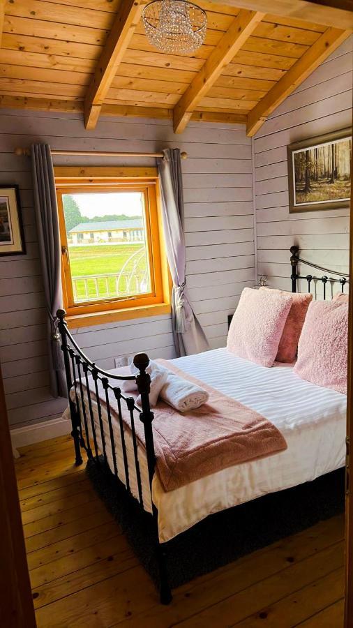Beautiful 3-Bed Luxury Private Lodge In 요크 외부 사진