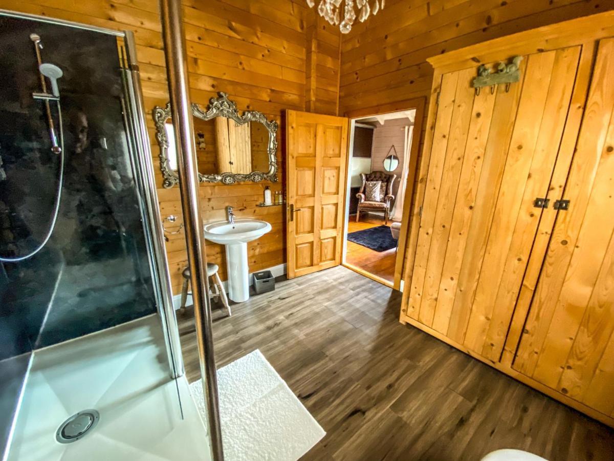 Beautiful 3-Bed Luxury Private Lodge In 요크 외부 사진