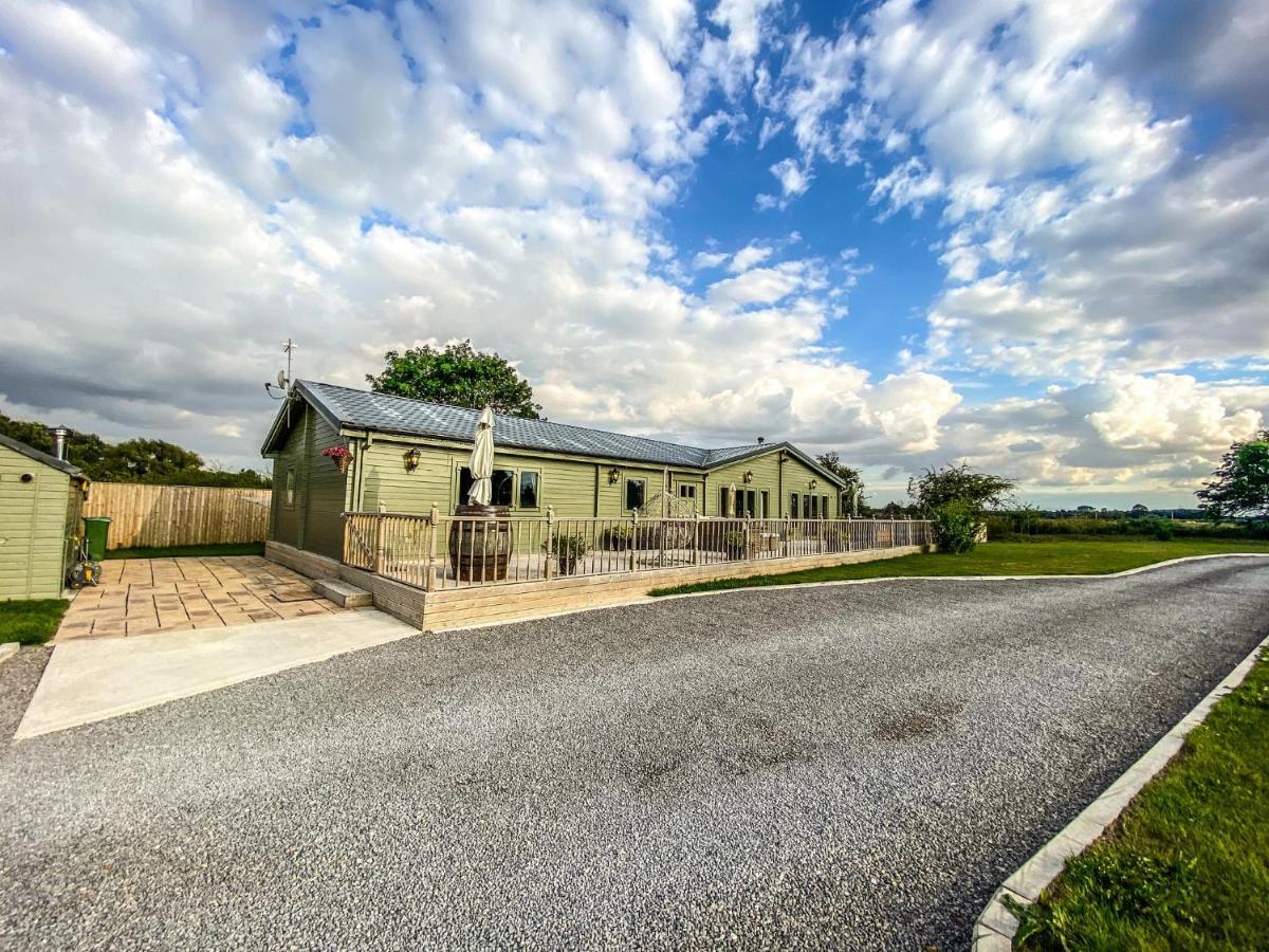 Beautiful 3-Bed Luxury Private Lodge In 요크 외부 사진